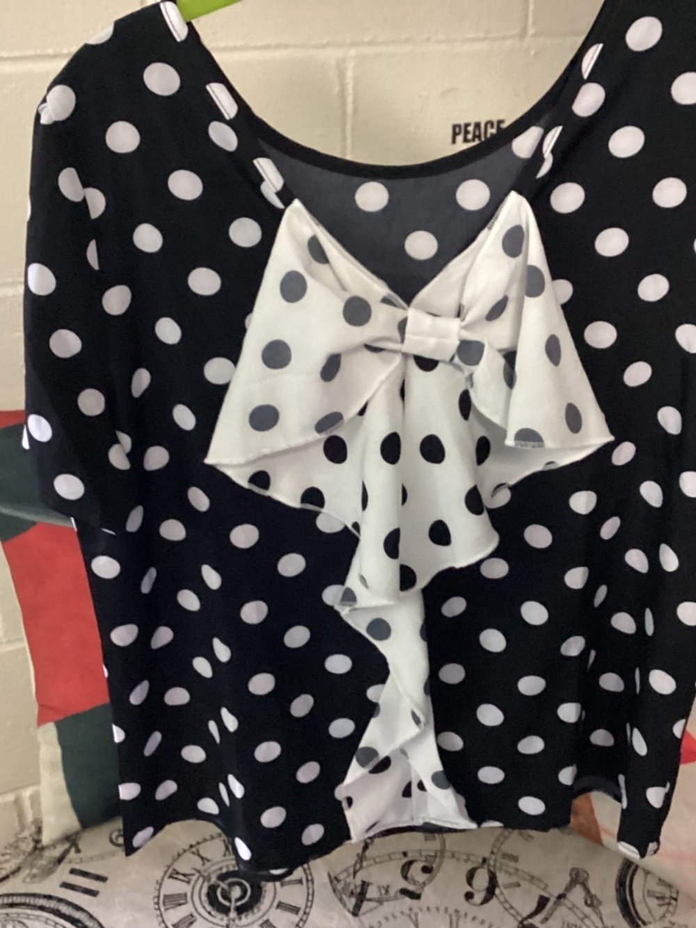 Ladie polka dot blouse. LOVELY SEE MEASUREMENTS - Picture 3 of 4